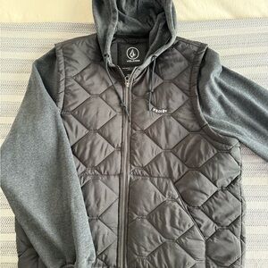 Volcom Quilted Water-Resistant Puffer Body w/Charcoal Fleece Hood & SleeveJacket